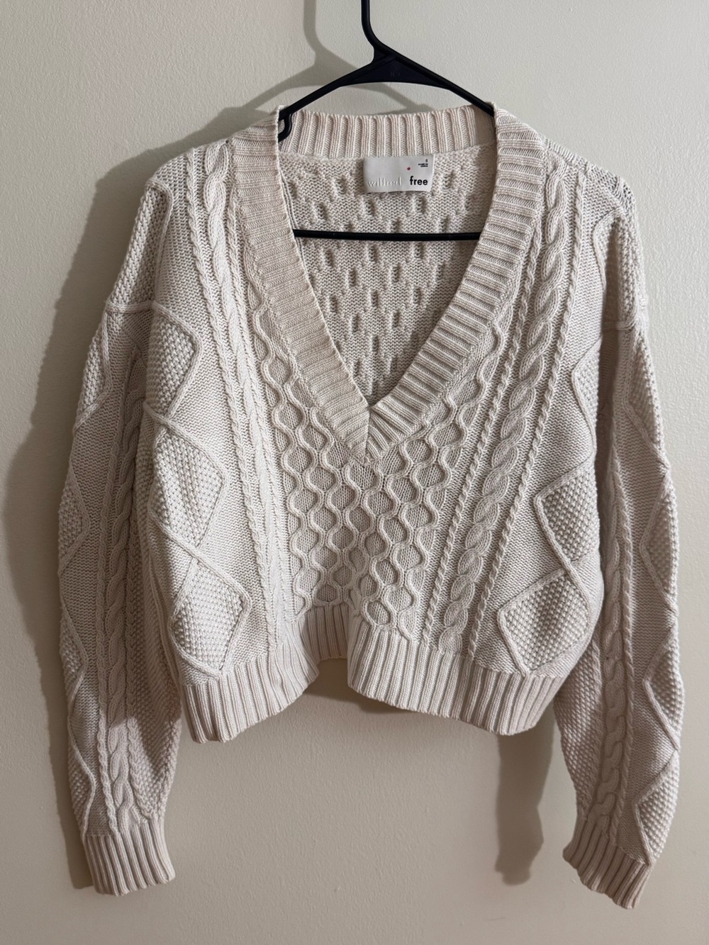 Wilfred Cream Cable Knit V-Neck Cropped Sweater